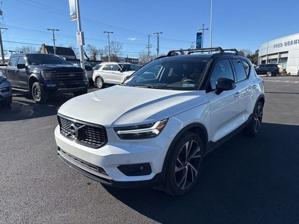Used 2022 Volvo XC40 R-Design SUV