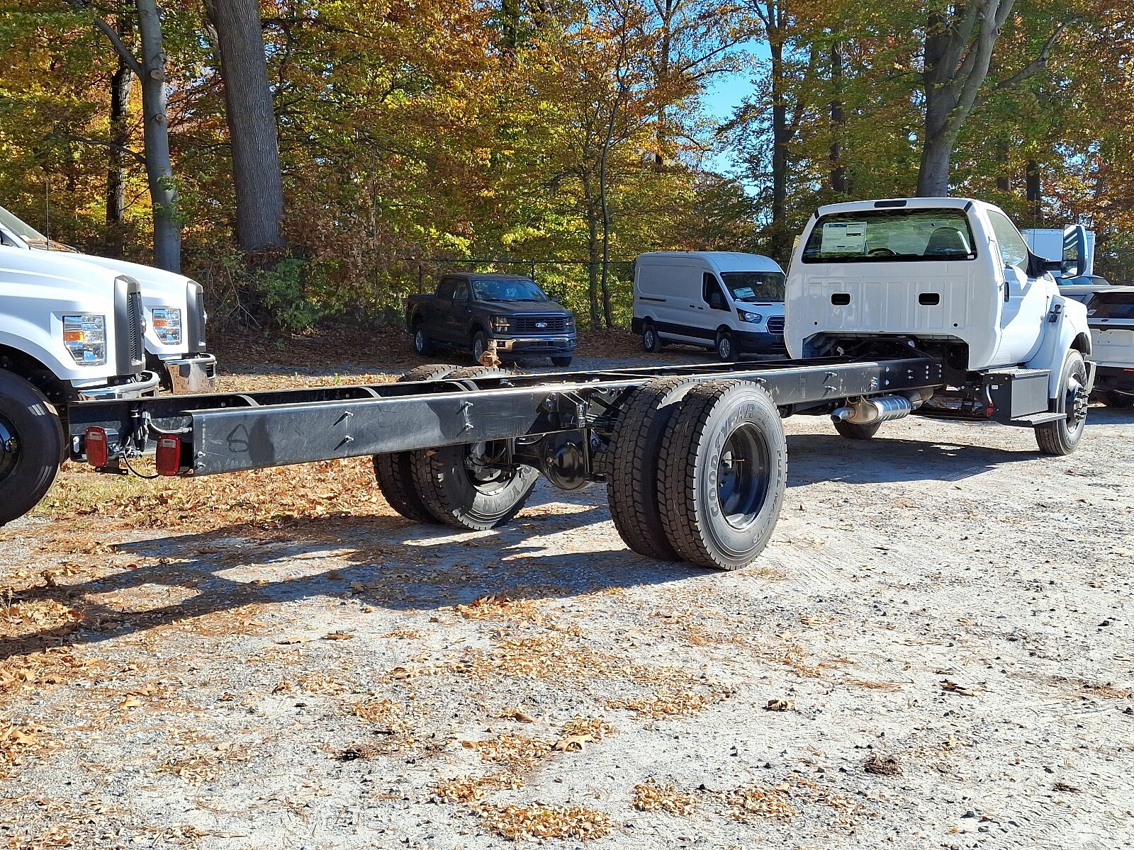 2025 Ford F-650 Base photo 3