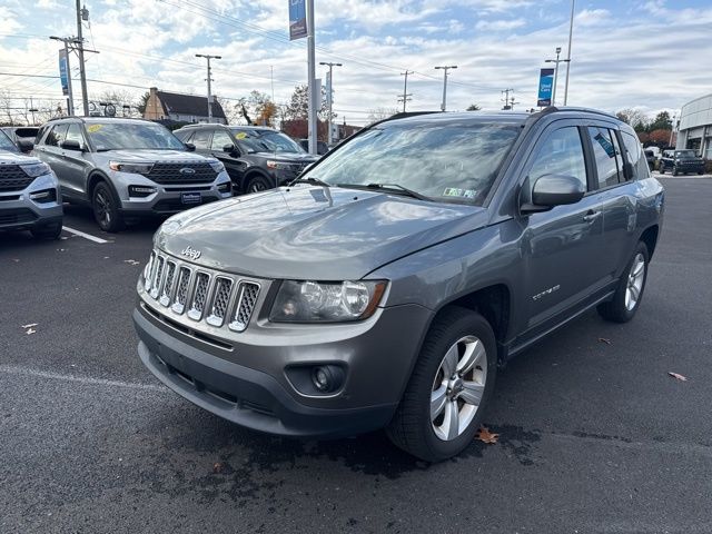 2014 Jeep Compass Latitude photo 3