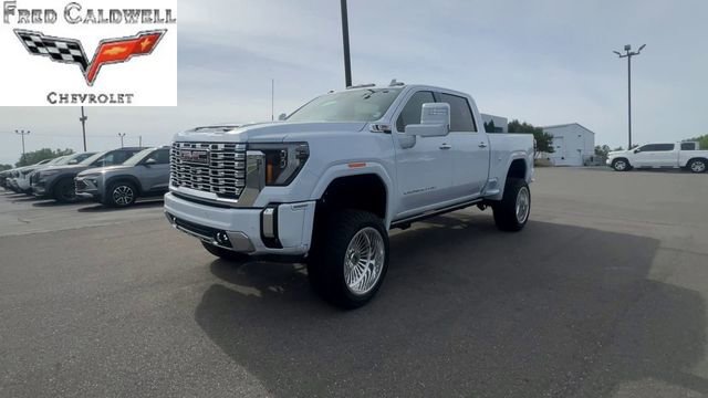 2026 GMC Sierra 2500HD Denali - Photo 4