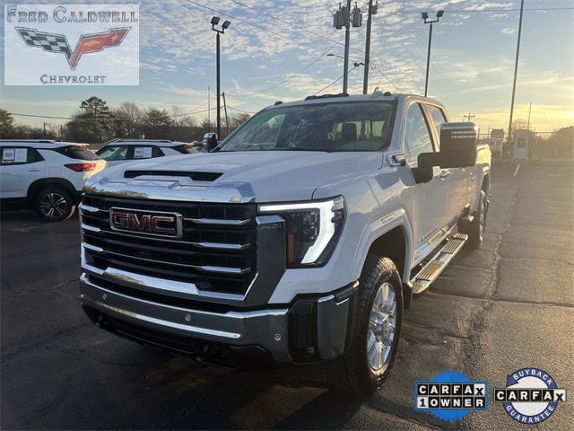 2024 GMC Sierra SLT's photo