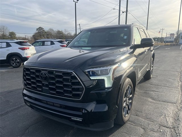 2024 Toyota Sequoia Platinum's photo