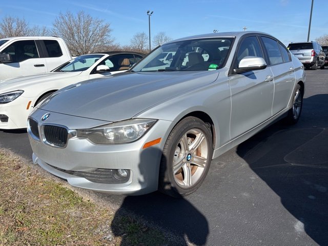 2015 BMW 3 Series 320i's photo