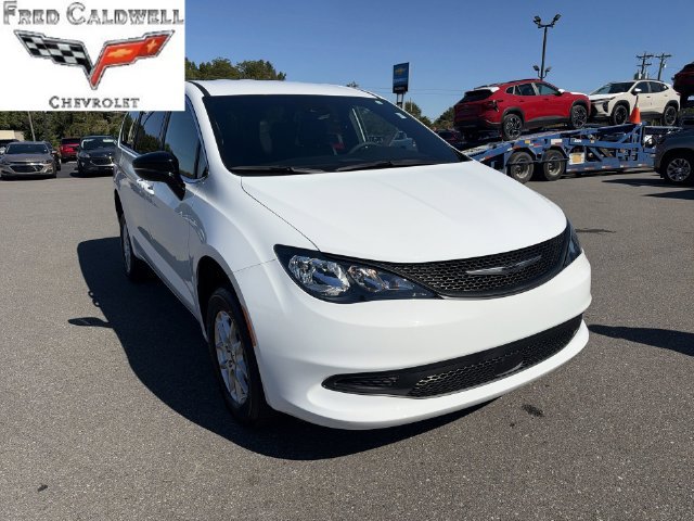 2025 Chrysler Voyager
