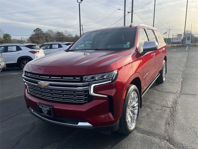 2023 Chevrolet Suburban Premier's photo