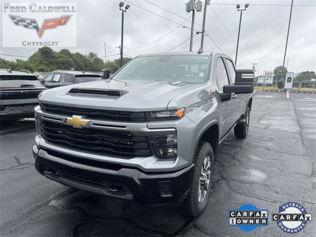 Used 2024 Chevrolet Silverado 2500 HD Custom Truck