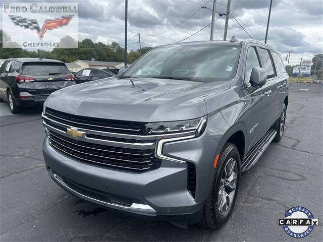 2021 Chevrolet Suburban LT's photo