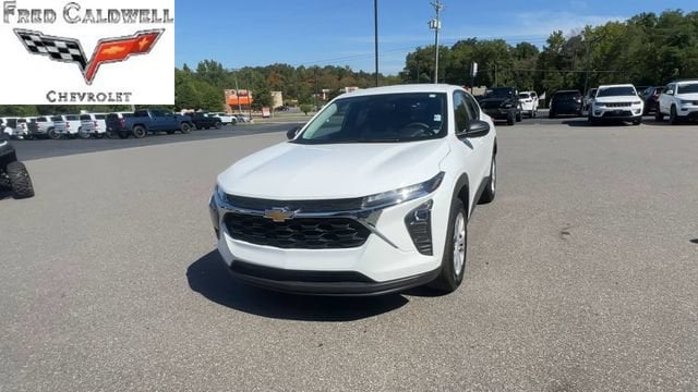 2026 Chevrolet Trax LS - Photo 7