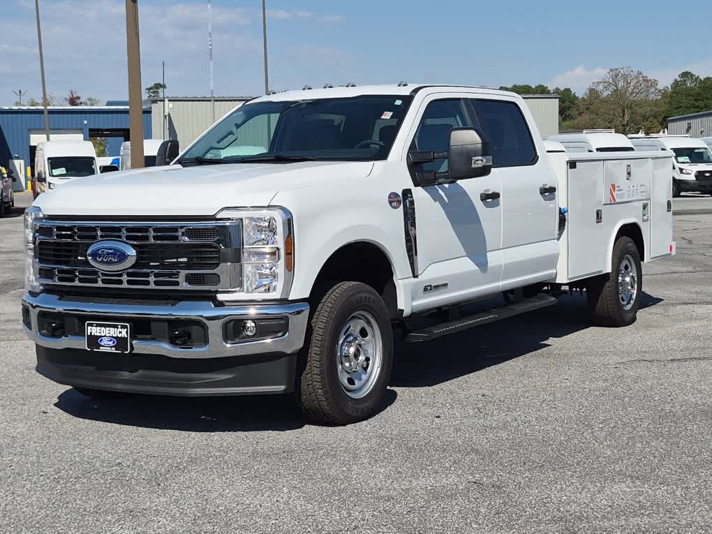 2026 Ford F-350 Super Duty Chassis Cab XL
