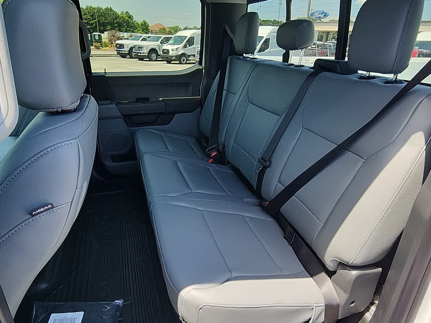 2025 Ford F-350 Super Duty Chassis Cab XL - Photo 7