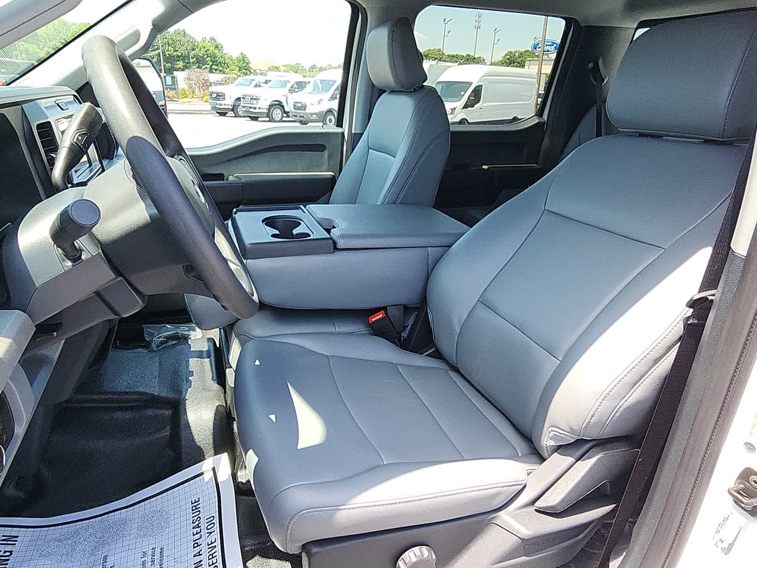 2025 Ford F-350 Super Duty Chassis Cab XL - Photo 10