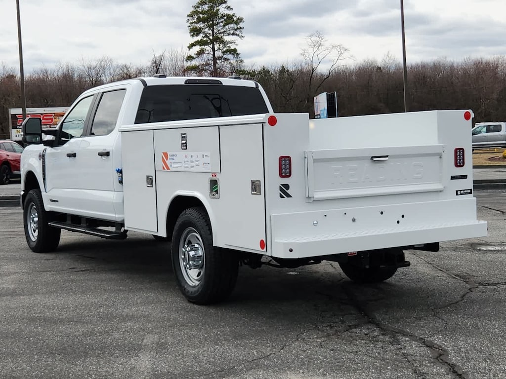 New 2024 Ford Super Duty F-350 SRW F-350 XL 4WD Crew Cab 179 WB 60 CA