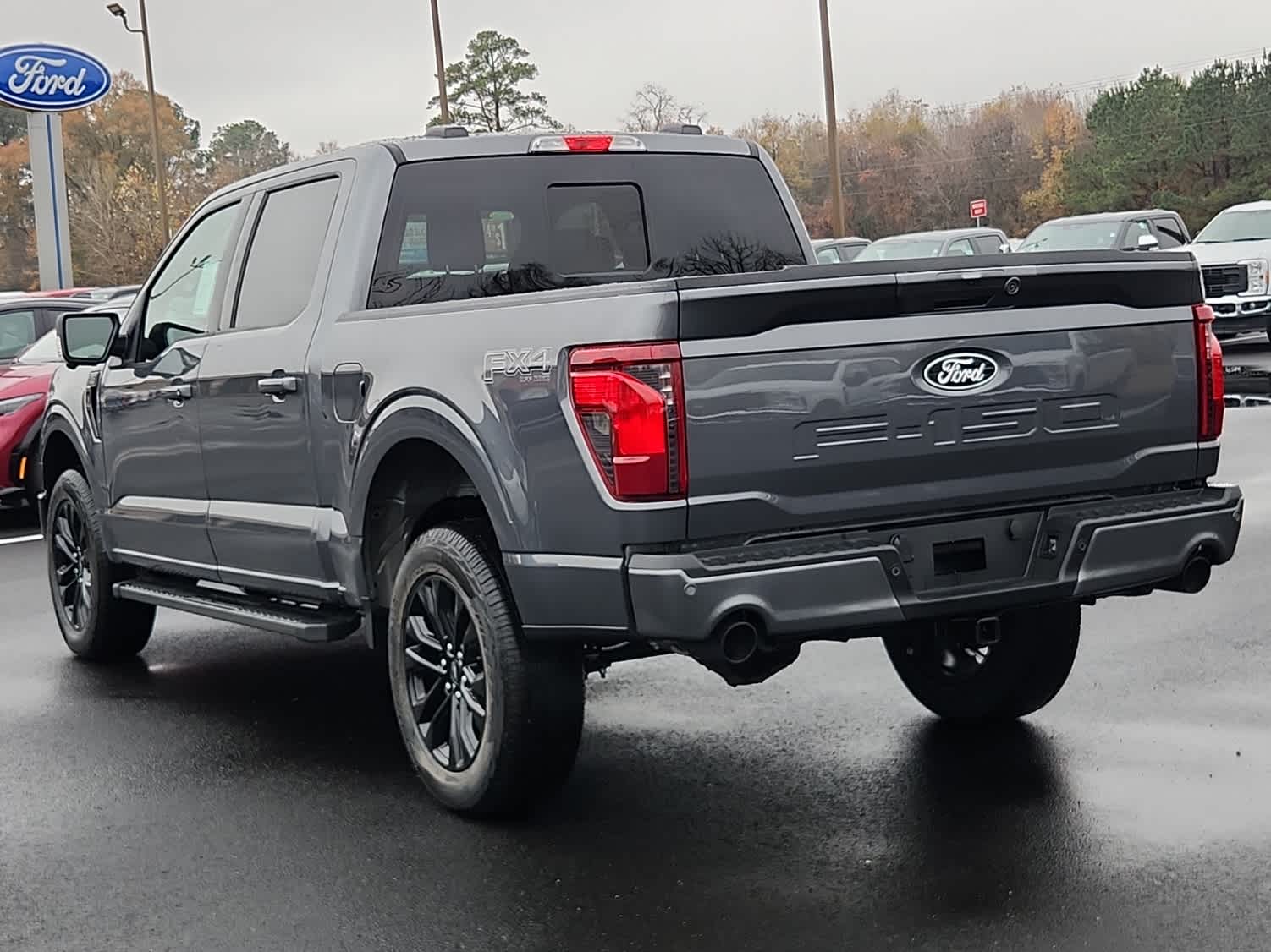 2025 Ford F-150 XLT photo 4