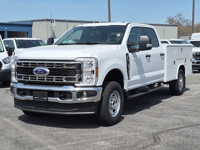 2026 Ford Super Duty F-350 SRW Chassis Cab F-350 XL 4WD Crew Cab 179 WB 60 CA