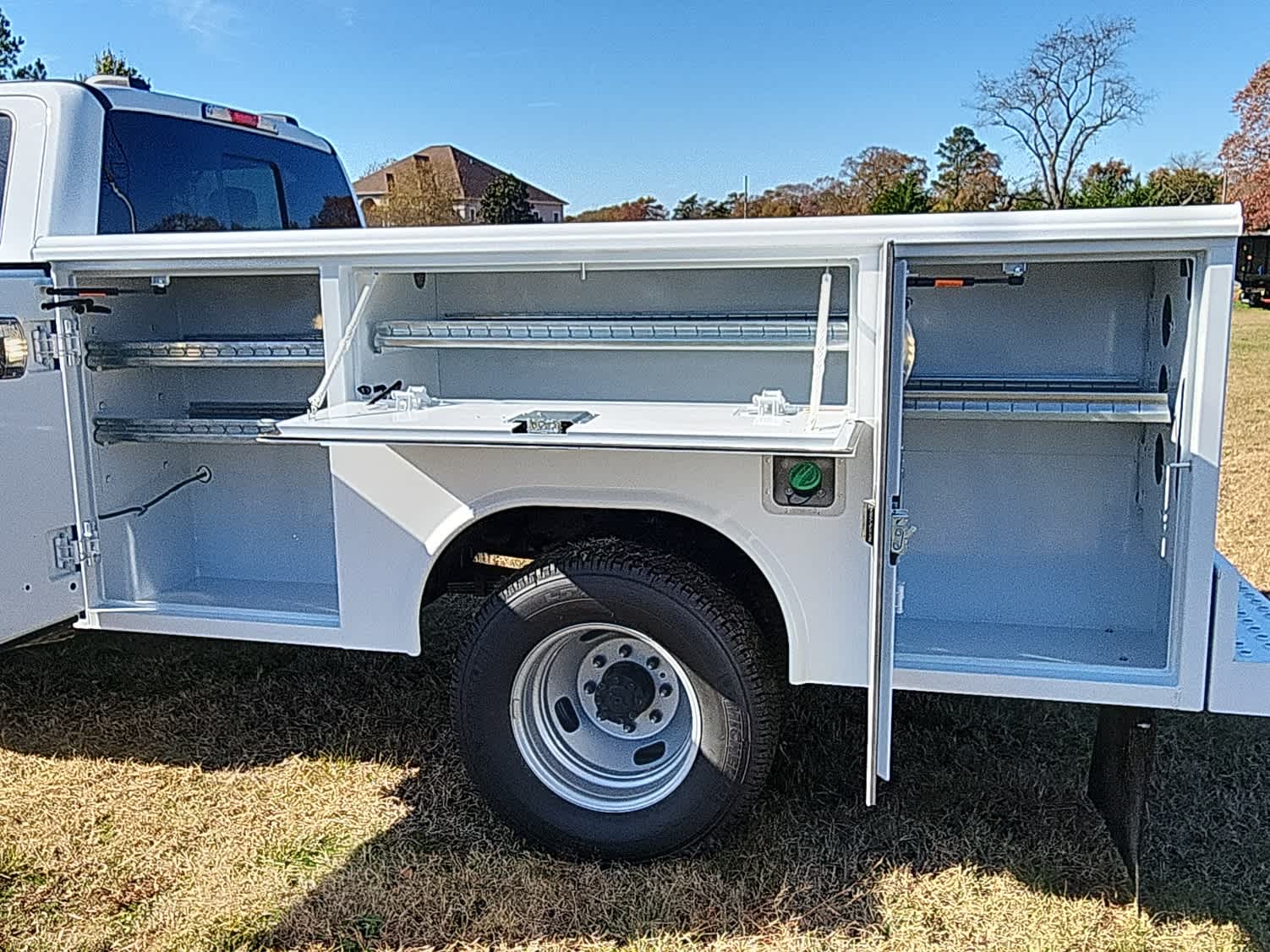 2025 Ford F-350 Super Duty Chassis Cab XL - Photo 20