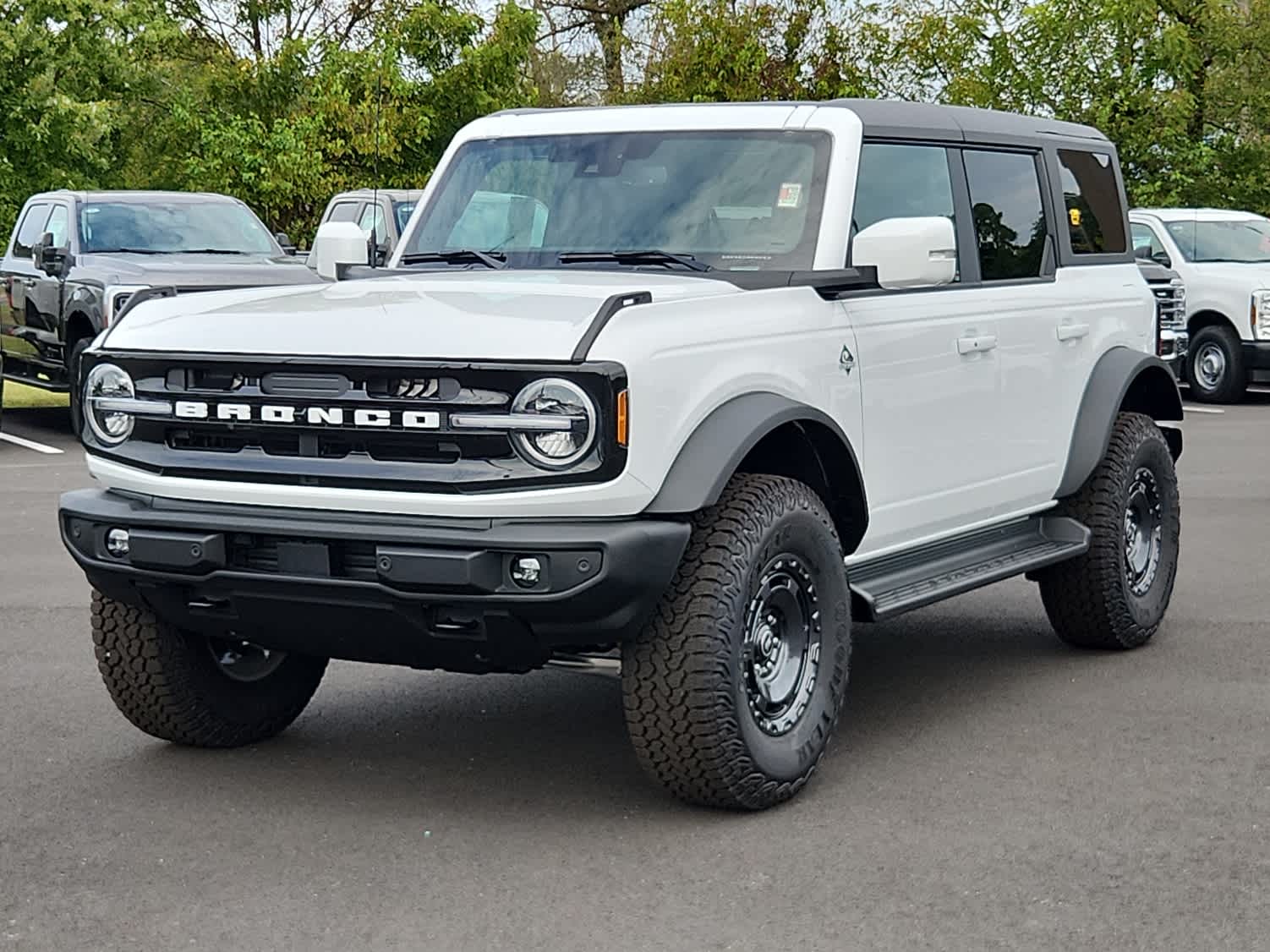 2025 Ford Bronco 4-Door Outer Banks's photo