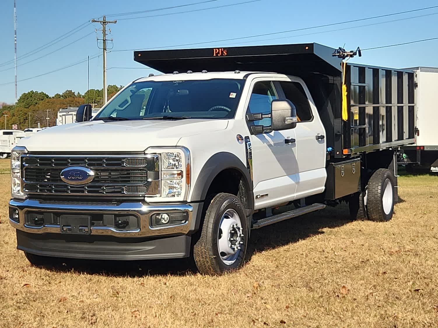 2025 Ford F-550 Super Duty Chassis Cab XL's photo