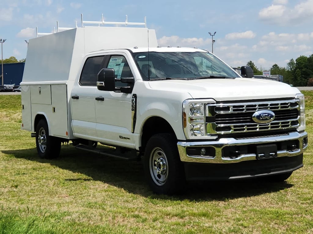 New 2024 Ford Super Duty F-350 SRW F-350 XL 4WD Crew Cab 179 WB 60 CA