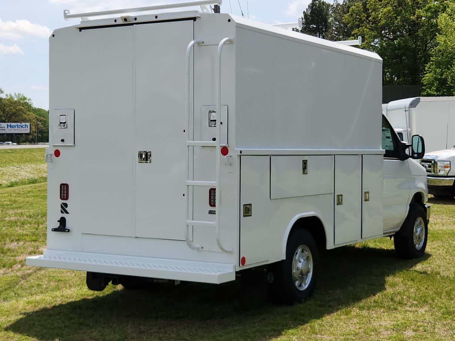 2026 Ford E-350 Base photo 3
