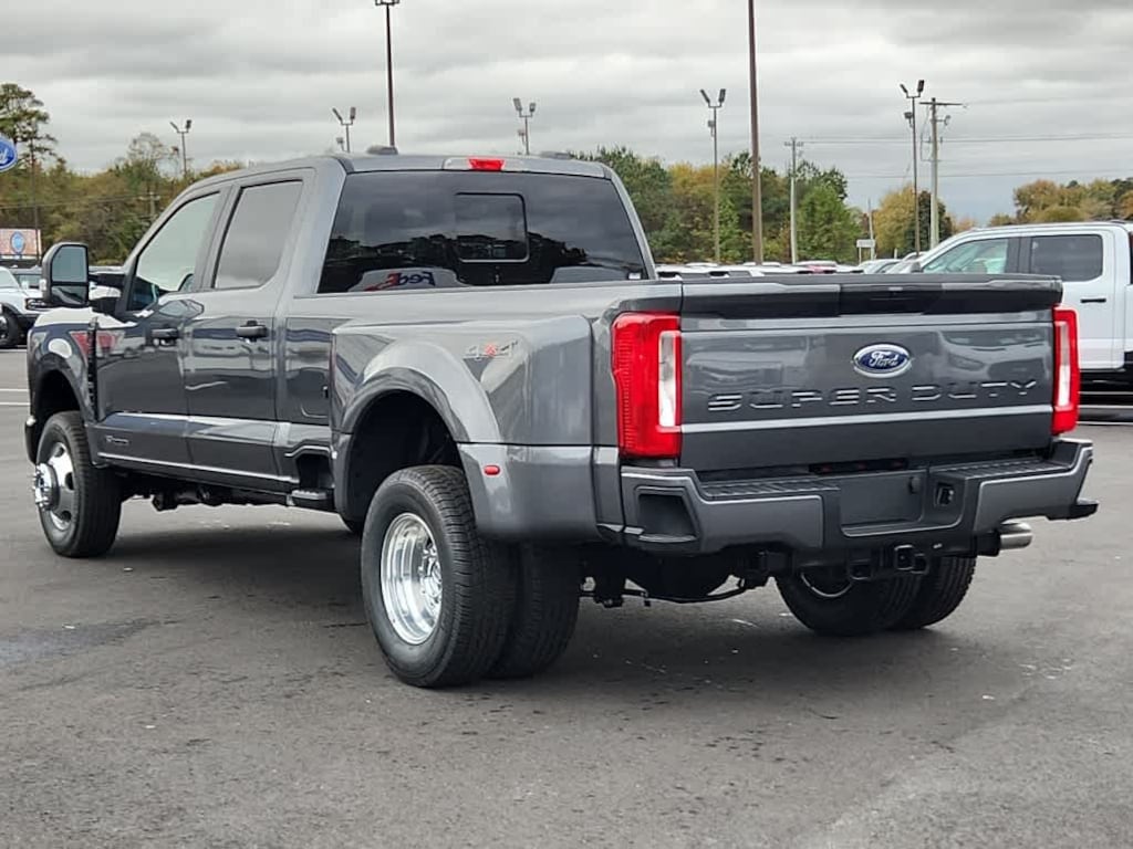 New 2026 Ford Super Duty F-350 DRW F-350 XL 4WD Crew Cab 8 Box