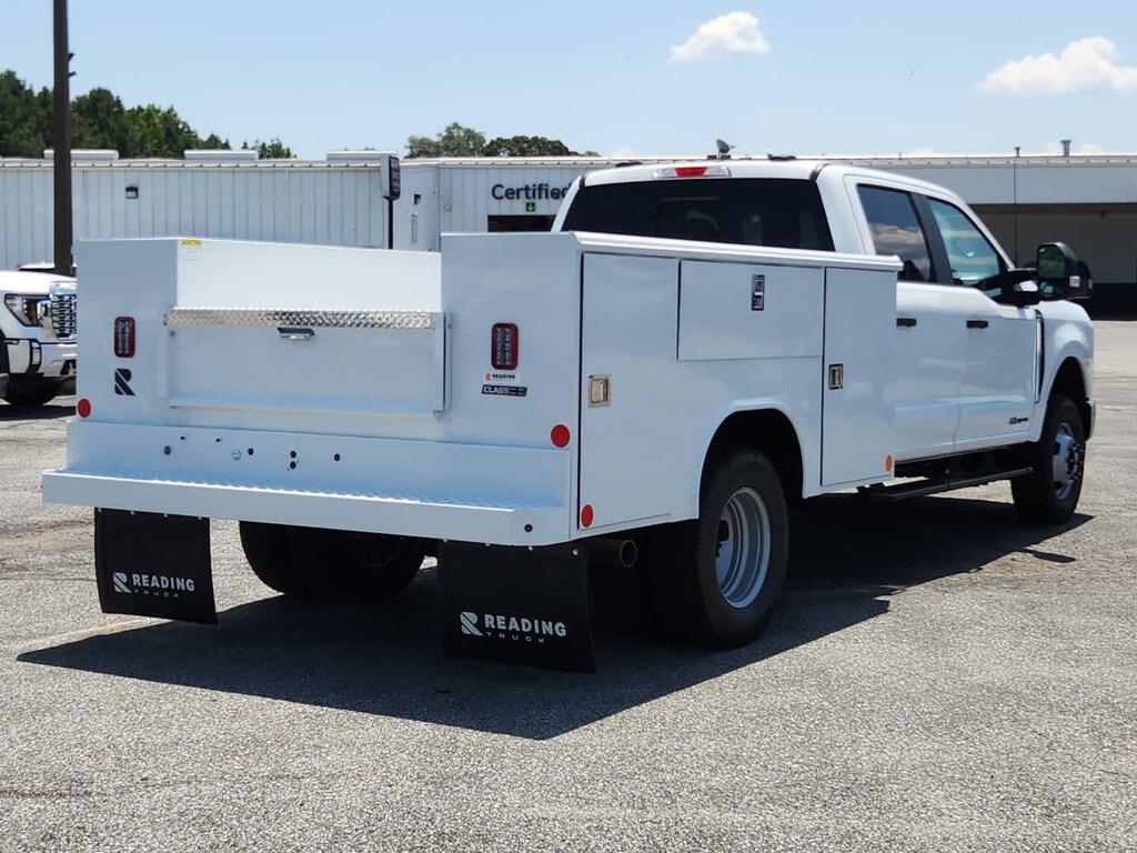 New 2025 Ford Super Duty F-350 DRW F-350 XL 4WD Crew Cab 179 WB 60 CA