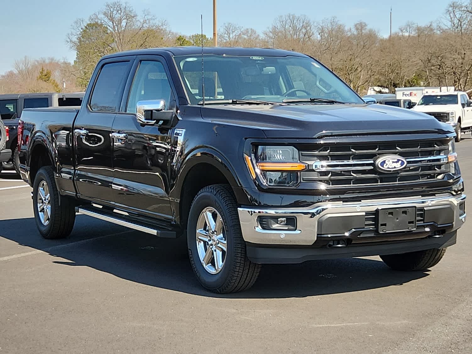 2025 Ford F-150 XLT photo 2
