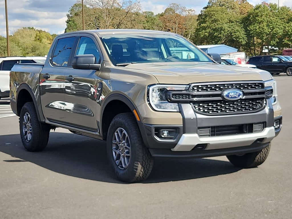 New 2025 Ford Ranger XLT 4WD SuperCrew 5 Box