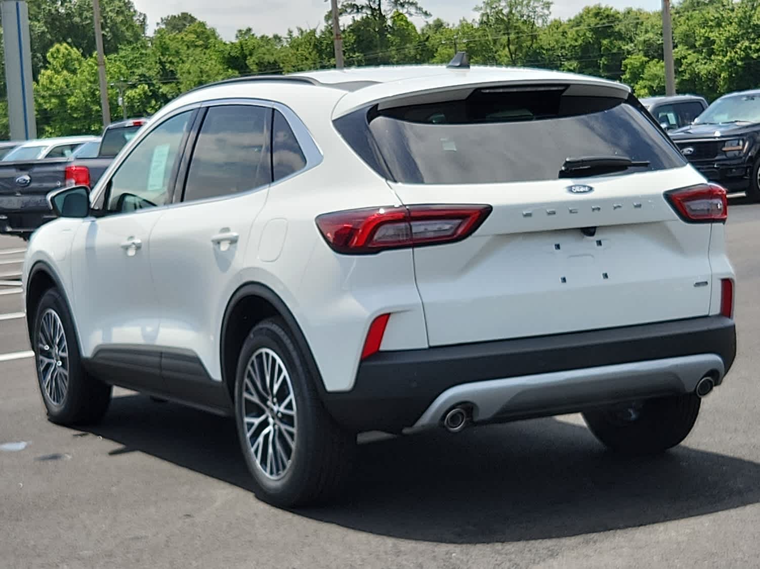 2025 Ford Escape Plug-In Hybrid photo 4