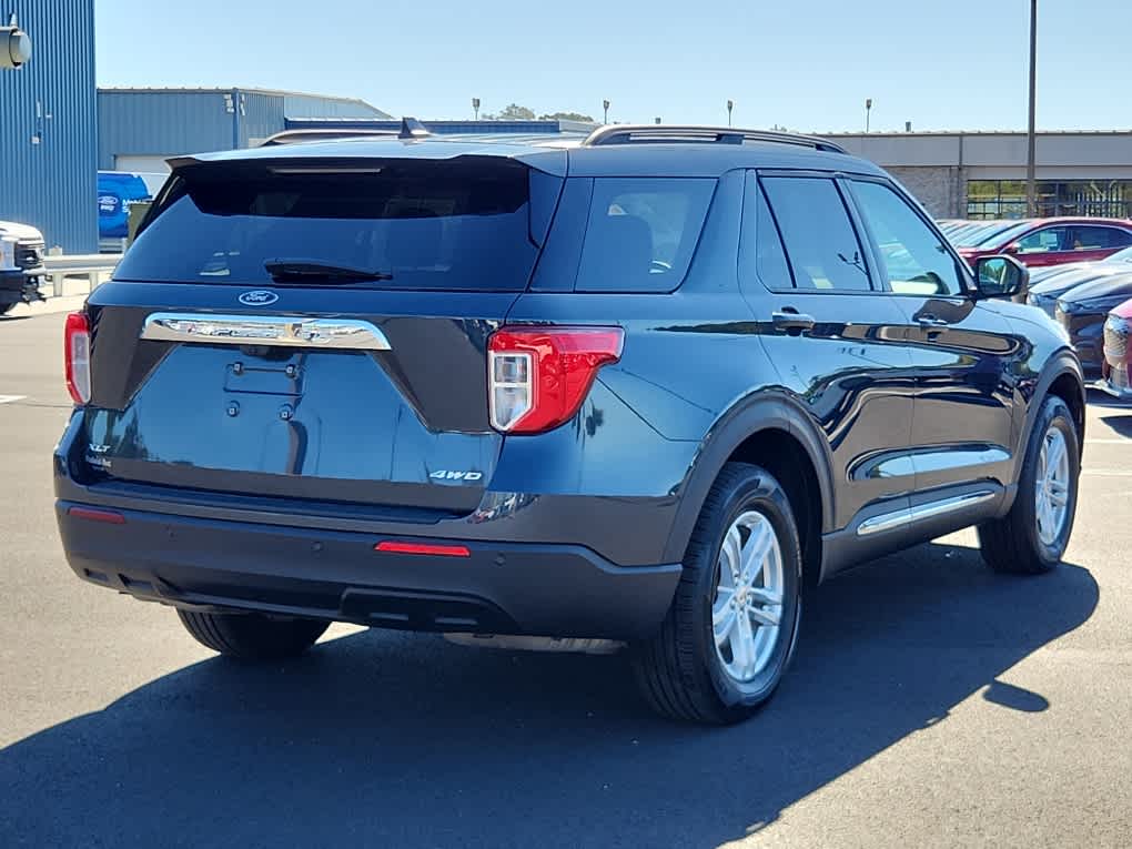 2022 Ford Explorer XLT photo 2