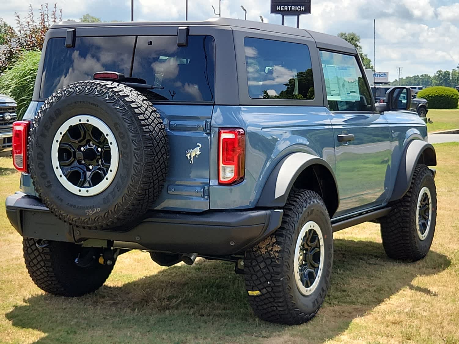 2024 Ford Bronco Black Diamond photo 3