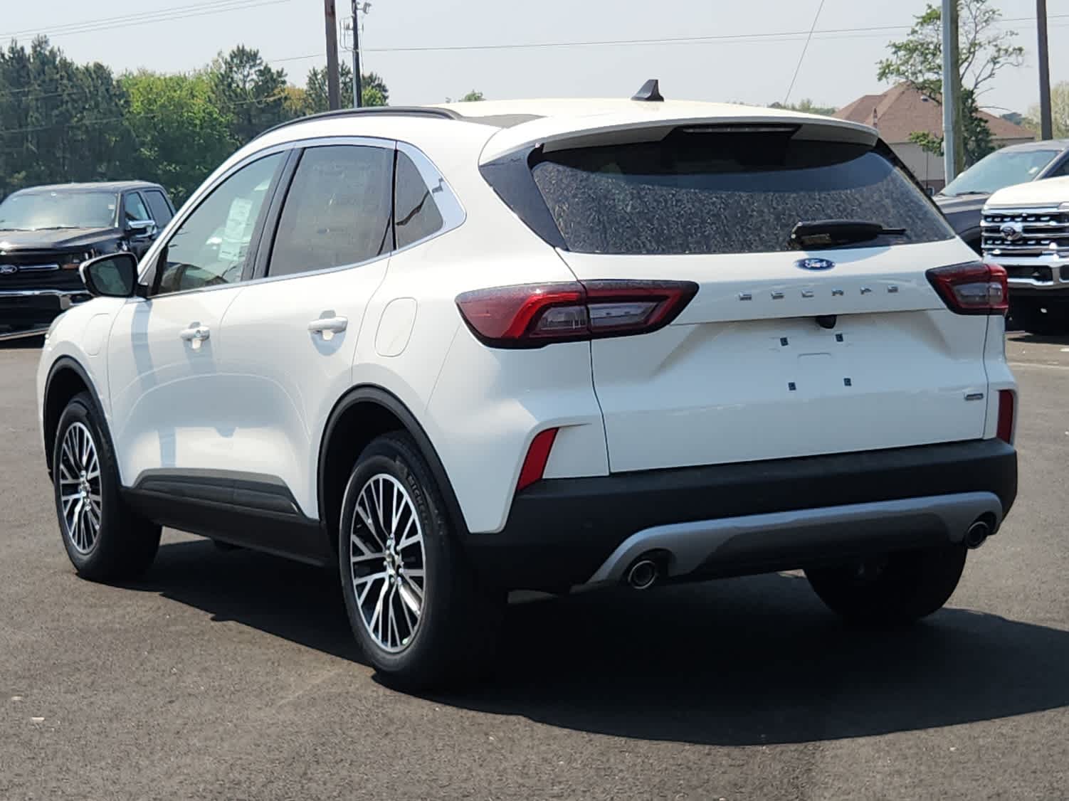 2025 Ford Escape Plug-In Hybrid Premium photo 4