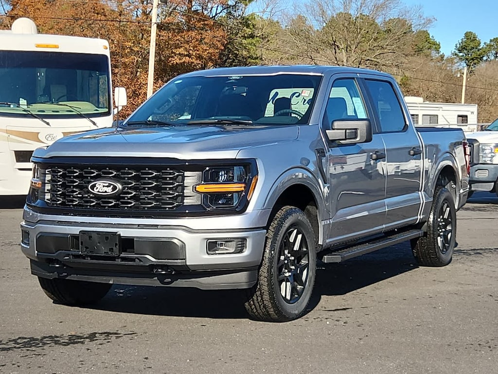 New 2025 Ford F-150 STX 4WD SuperCrew 5.5 Box