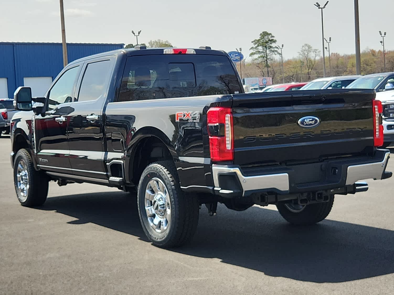 2025 Ford F-250 Lariat photo 4