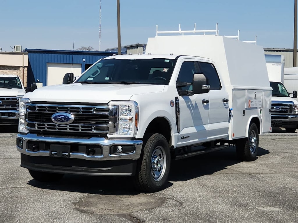 New 2024 Ford Super Duty F-350 SRW F-350 XL 4WD Crew Cab 179 WB 60 CA