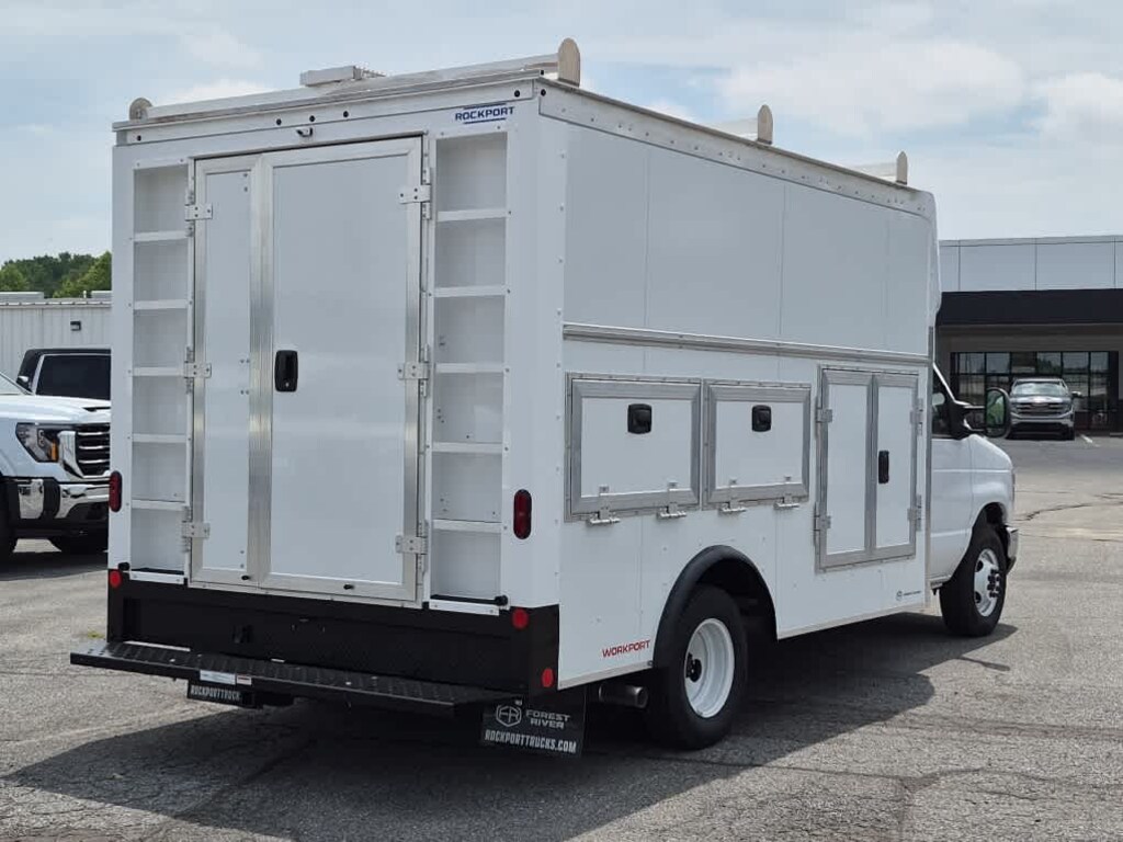 New 2027 Ford E-Series Cutaway E-350 SRW
