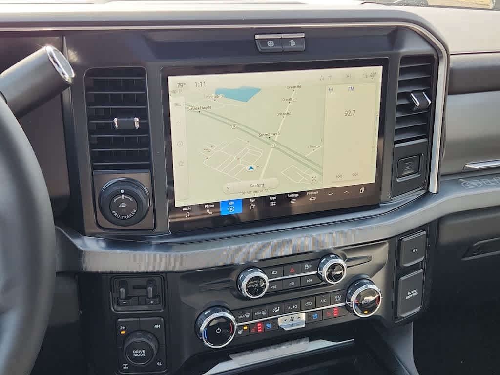 2025 Ford F-250 Super Duty Platinum - Photo 13