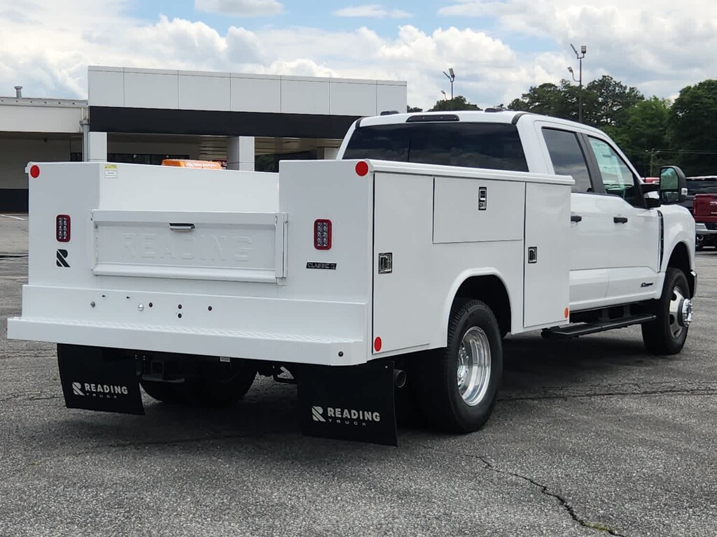 New 2025 Ford Super Duty F-350 DRW F-350 XL 4WD Crew Cab 179 WB 60 CA