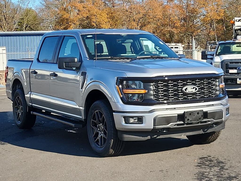 New 2025 Ford F-150 STX 4WD SuperCrew 5.5 Box