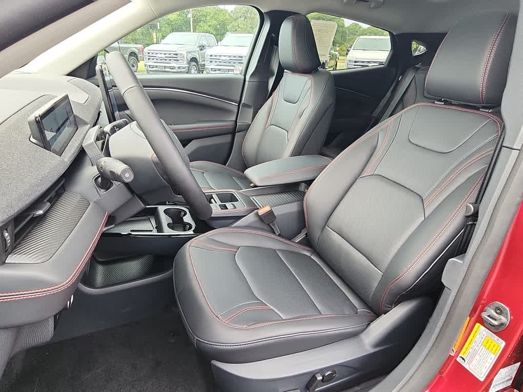 2025 Ford Mustang Mach-E Premium - Photo 10
