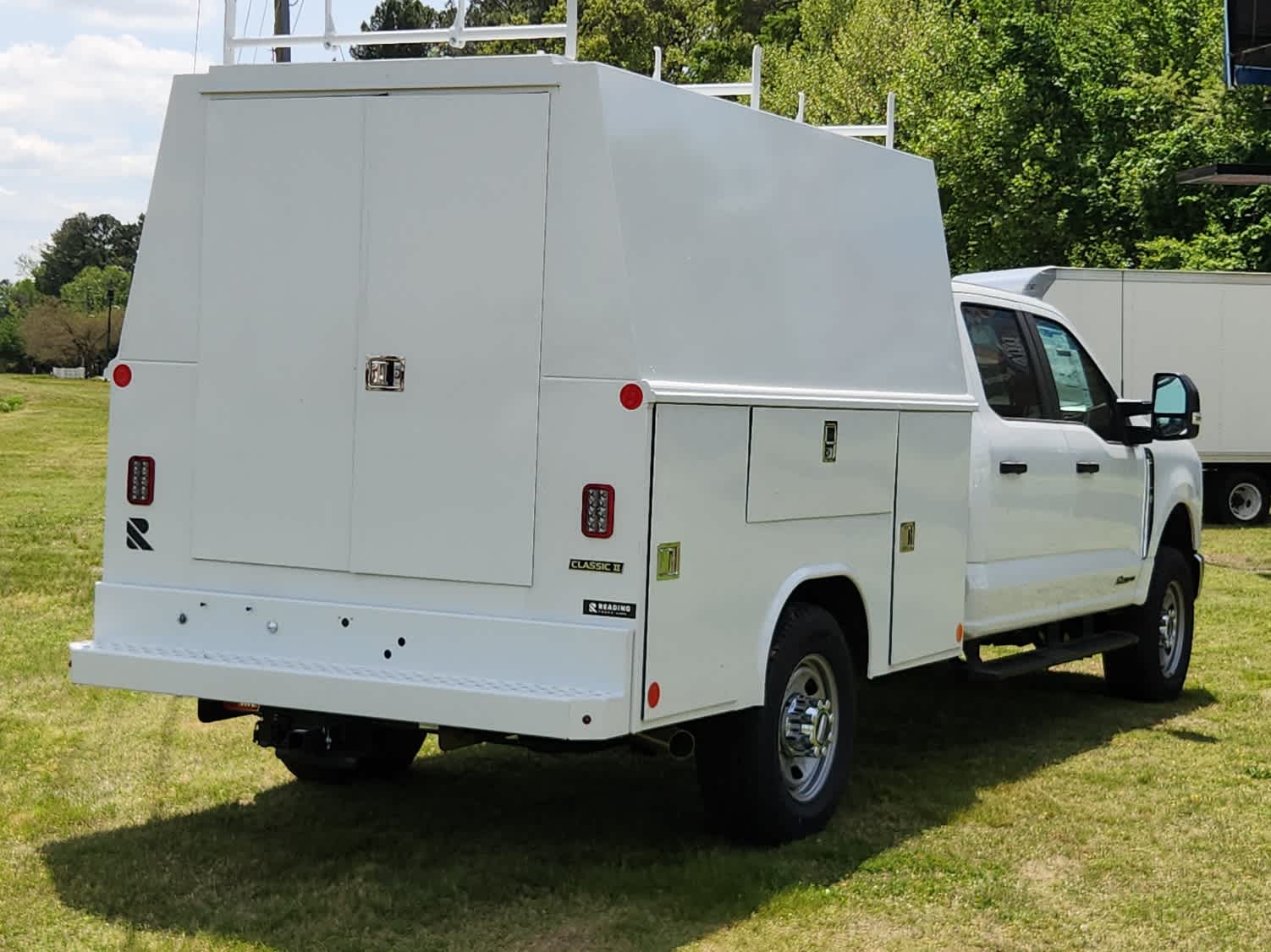 2024 Ford F-350 XL photo 3
