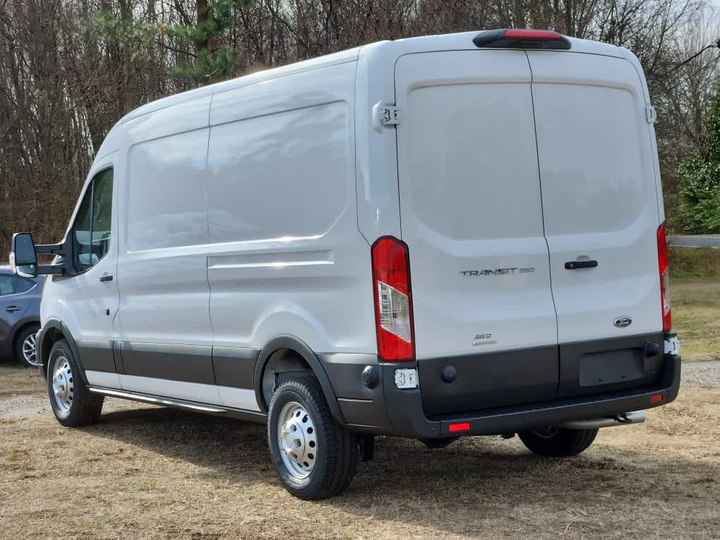 2024 Ford Transit Cargo Van photo 4