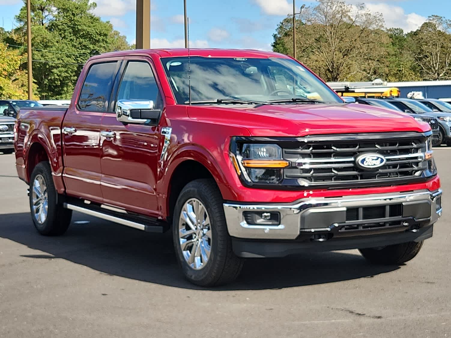 2025 Ford F-150 XLT photo 2