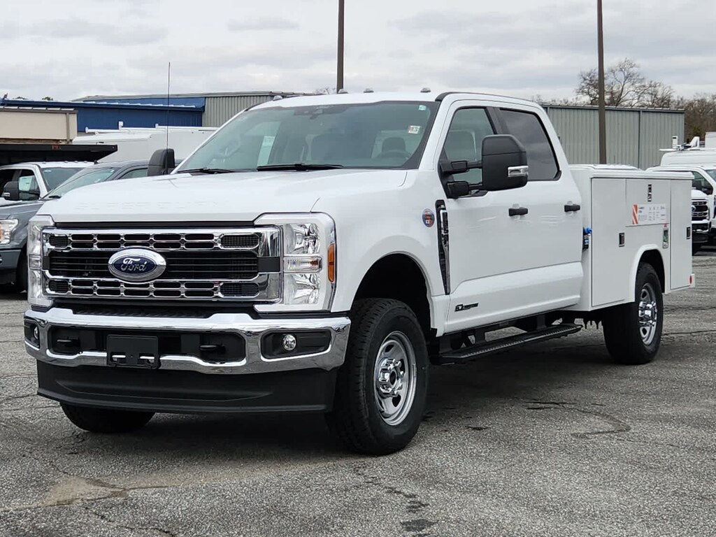 New 2024 Ford Super Duty F-350 SRW F-350 XL 4WD Crew Cab 179 WB 60 CA