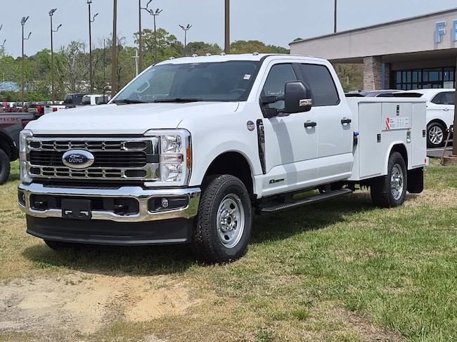 2026 Ford Super Duty F-350 SRW Chassis Cab F-350&reg; XL 4WD Crew Cab 179 WB 60 CA