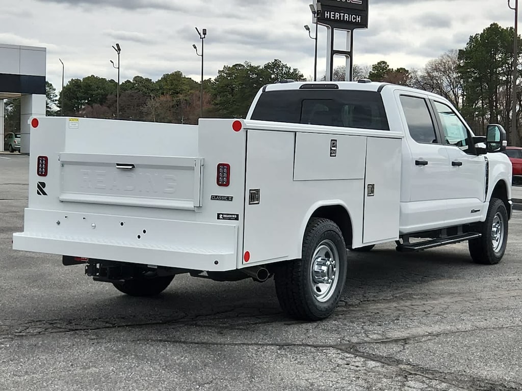 New 2024 Ford Super Duty F-350 SRW F-350 XL 4WD Crew Cab 179 WB 60 CA