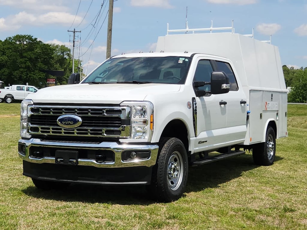 New 2024 Ford Super Duty F-350 SRW F-350 XL 4WD Crew Cab 179 WB 60 CA