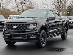 2025 Ford F-150 STX 4WD SuperCrew 5.5 Box