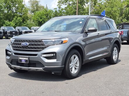 2023 Ford Explorer XLT SUV