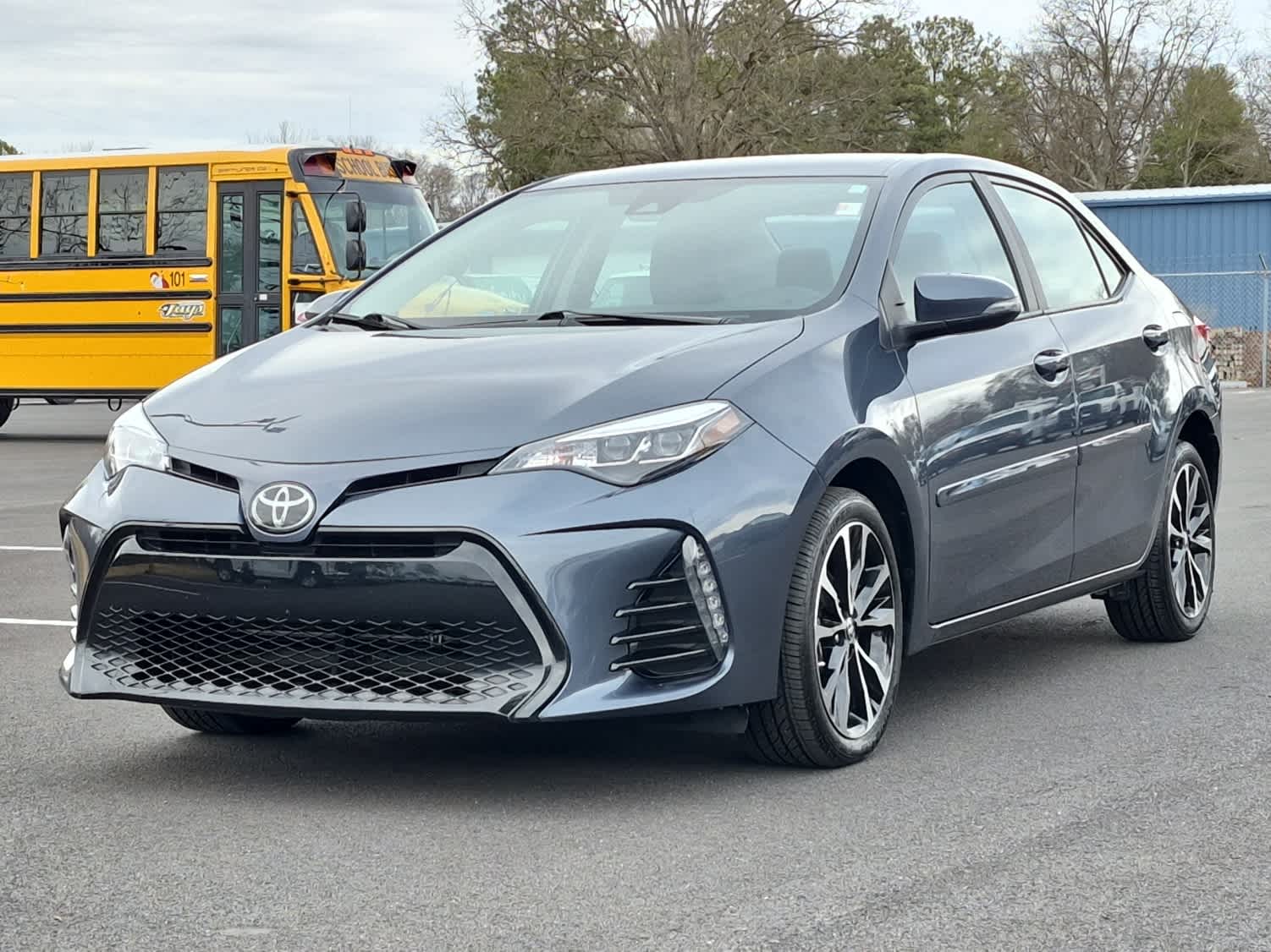 2019 Toyota Corolla SE's photo