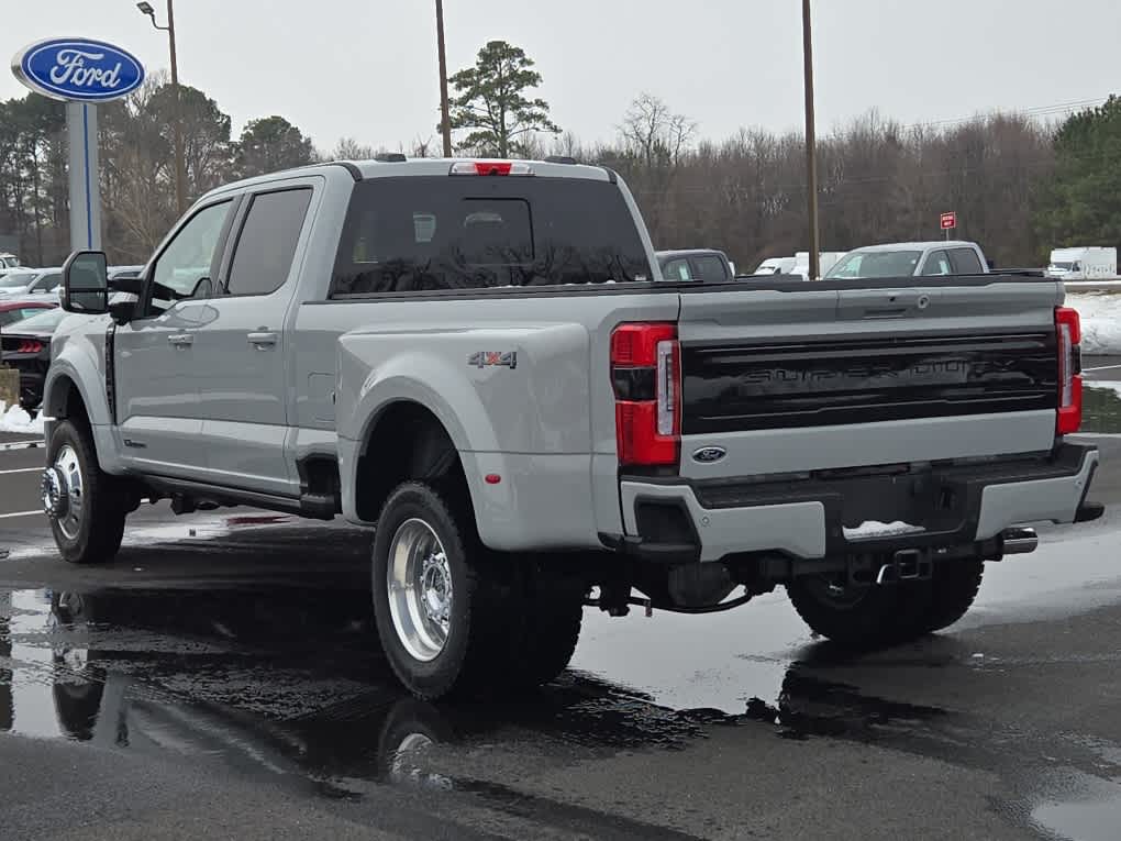 2026 Ford F-450 Platinum photo 4